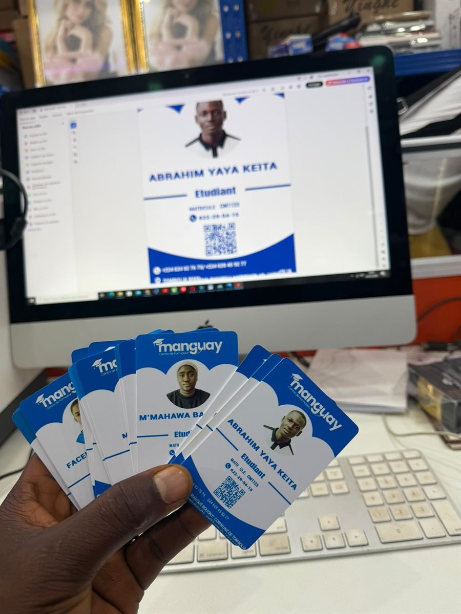Cartes d'étudiant plastifiées personnalisées avec photo et QR code